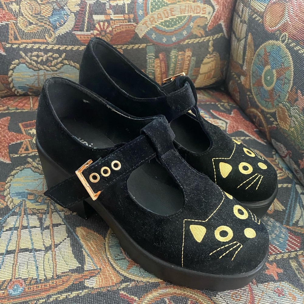 koi footwear FUJI cat face shoes